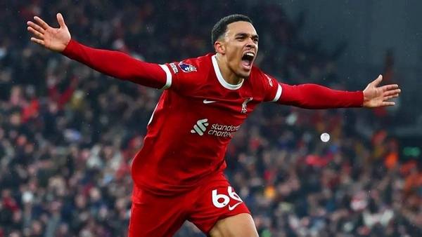 Owen warns Alexander-Arnold of consequences of Liverpool move to Real Madrid