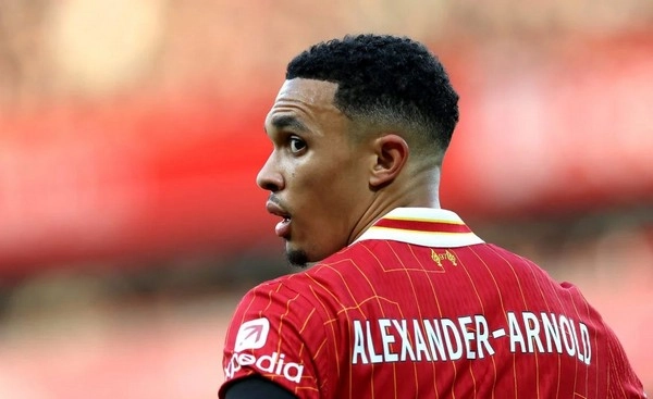 Owen warns Alexander-Arnold of consequences of Liverpool move to Real Madrid